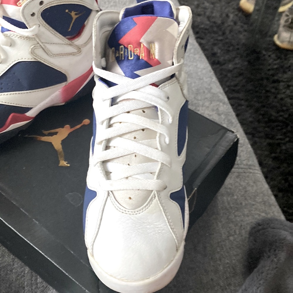 RETRO JORDANS IN OK CONDITION BUT MAYBE YOU LIKE THEM ANYWAY